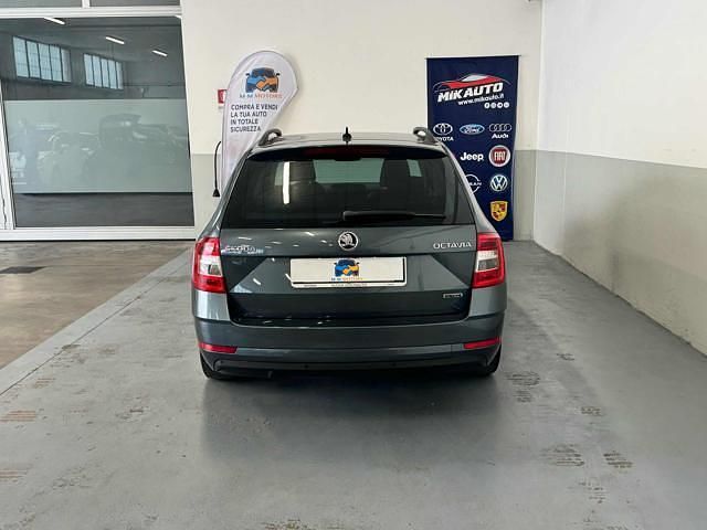 Usata Skoda Octavia G-TEC Style 131 CV (96 kW) 2019 Grigio scuro Station wagon