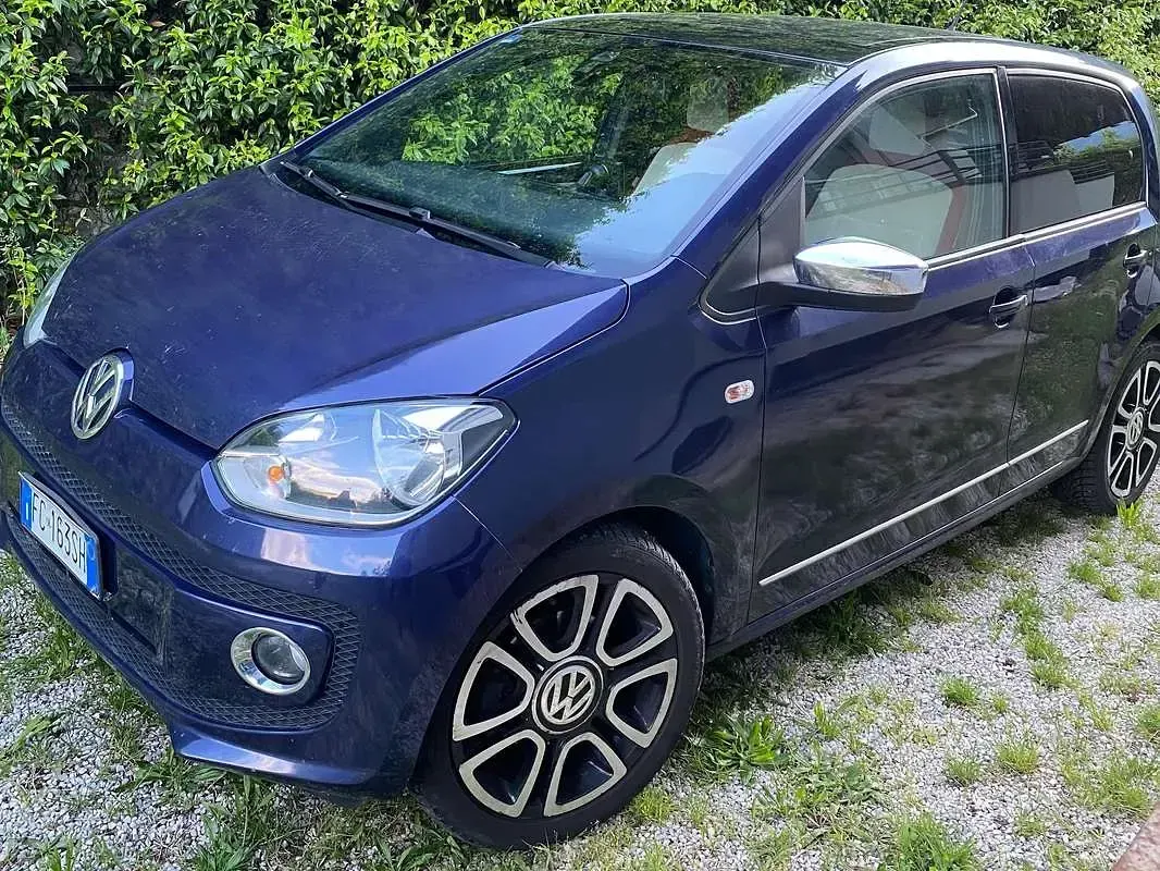 Usata VW up! high up! 75 CV (55 kW) 2016 Blu/azzurro Utilitaria