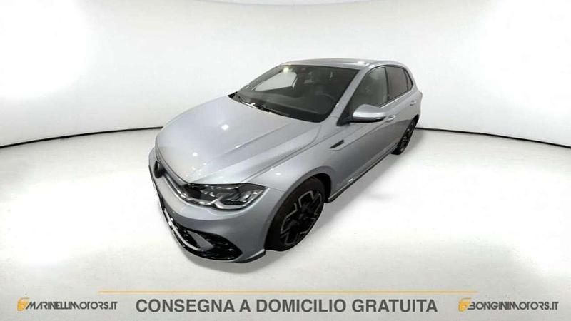 Argento Nuova 2025 VW Polo R-line Plus Tre volumi | 22.800 € (Buon prezzo) - Immagine 1/4