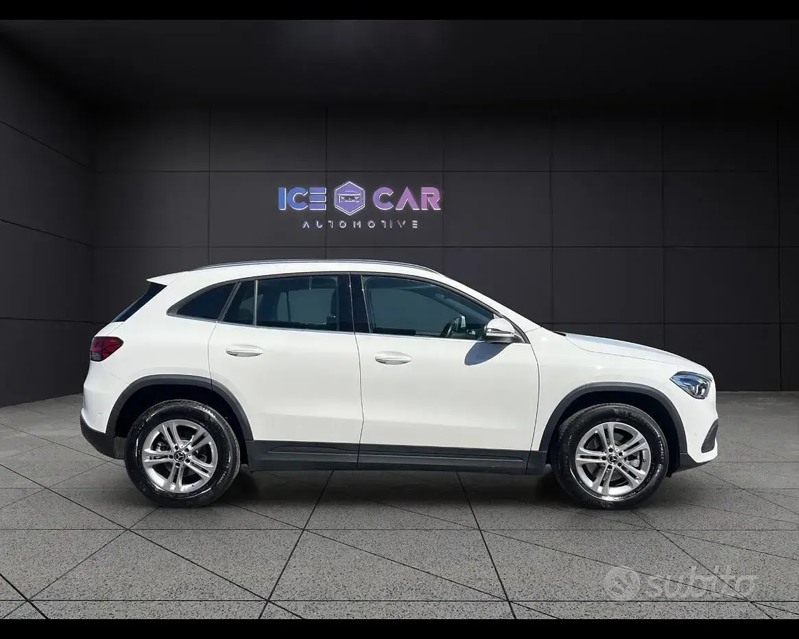 Usata Mercedes GLA180 Premium 116 CV (85 kW) 2023 Bianco SUV