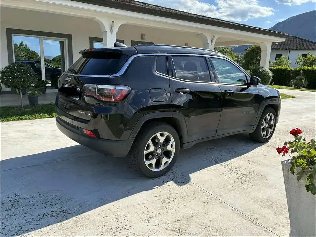 Usata Jeep Compass Limited 120 CV (88 kW) 2019 Nero SUV