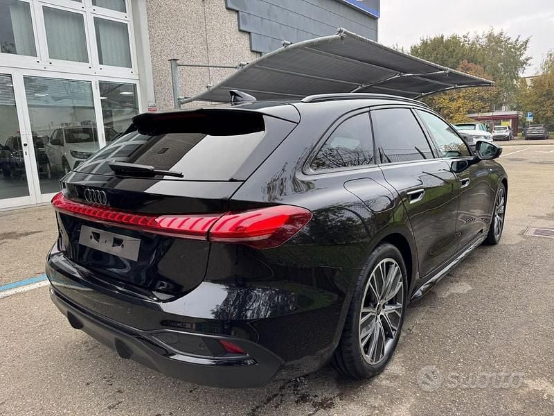 Nuova Audi A5 S-Line 204 CV (150 kW) 2025 Nero metallizzato Station wagon