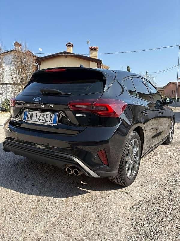 Usata Ford Focus ST-Line 125 CV (91 kW) 2023 Nero Berlina
