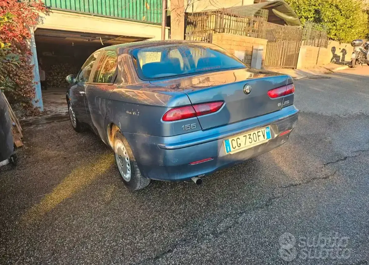 Usata Alfa Romeo 156 116 CV (85 kW) 2003 Bluazzurro Berlina