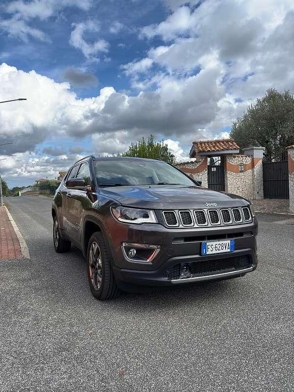 Usata Jeep Compass Limited 140 CV (102 kW) 2018 Grigio SUV