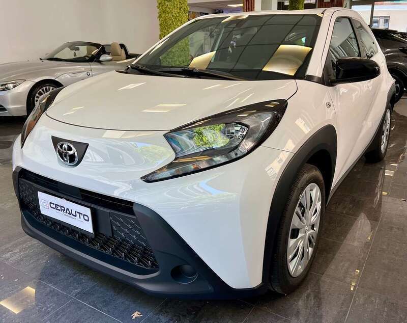 Nuova Toyota Aygo X Active 72 CV (52 kW) 2025 Bianco SUV