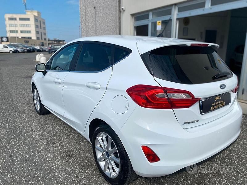 Usata Ford Fiesta ST-Line 86 CV (63 kW) 2018 Bianco Utilitaria