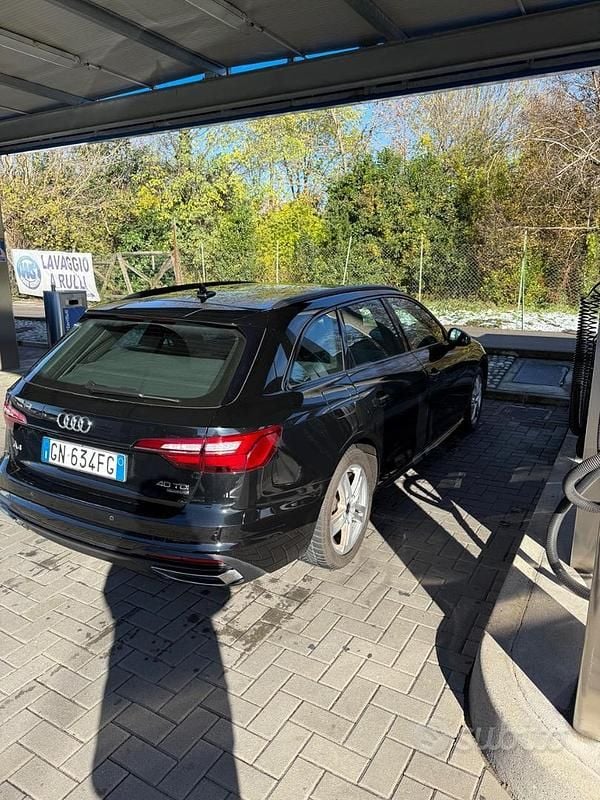 Usata Audi A4 190 CV (139 kW) 2023 Nero Station wagon