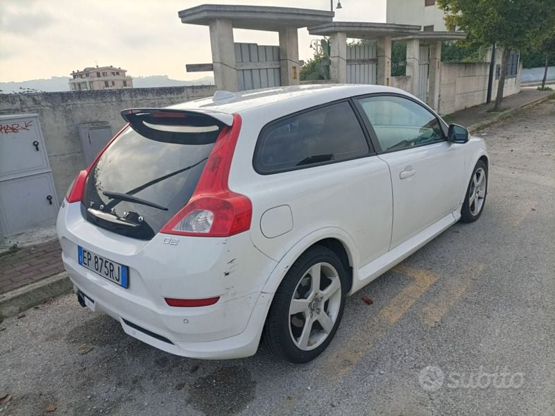Usata Volvo C30 R-Design 109 CV (80 kW) 2013 Utilitaria