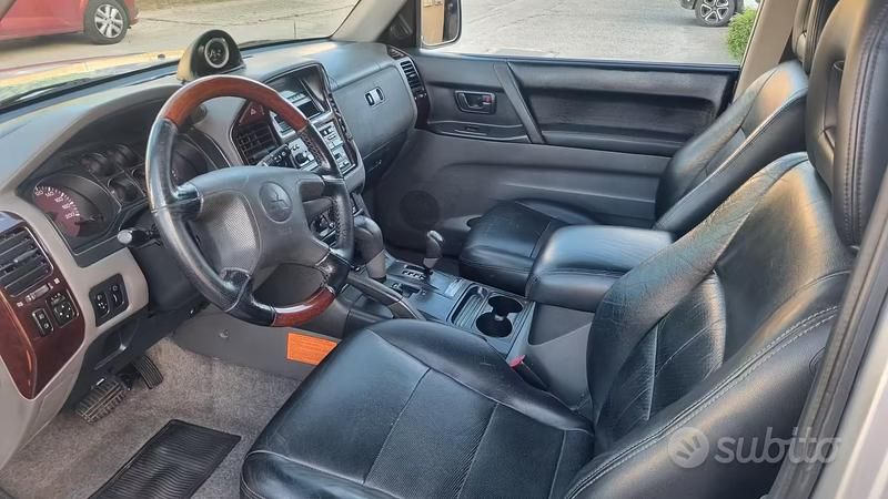 Usata Mitsubishi Pajero 2000 SUV
