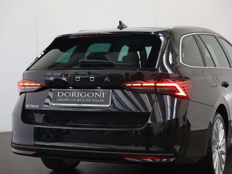 Usata Skoda Octavia Style 150 CV (110 kW) 2025 Nero tulipano perlato Station wagon