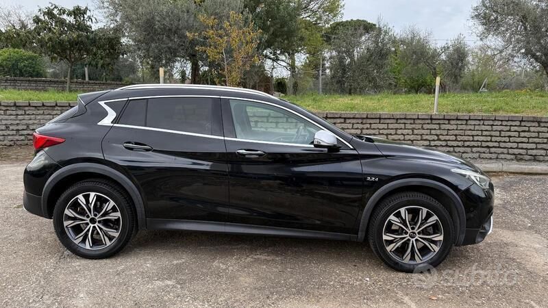 Usata Infiniti QX30 170 CV (125 kW) 2016 Nero SUV