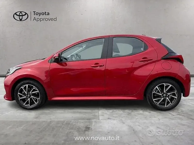 Usata Toyota Yaris Hybrid Trend 116 CV (85 kW) 2022 Rosso Berlina