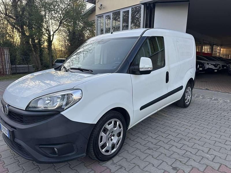 Usata Fiat Doblò Dynamic 135 CV (99 kW) 2015 Other Monovolume