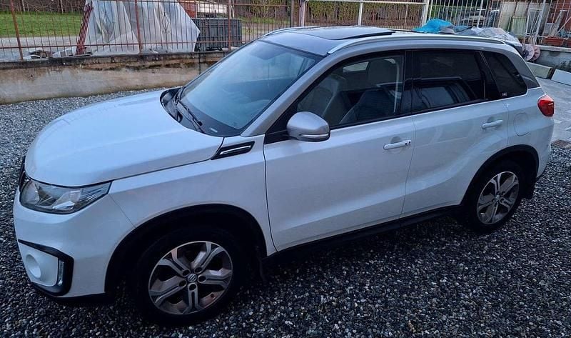 Usata Suzuki Vitara 120 CV (88 kW) 2018 Bianco SUV