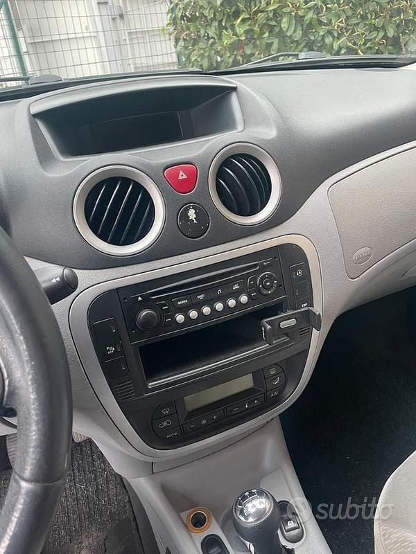 Usata Citroën C3 Exclusive 110 CV (80 kW) 2008 Grigio Berlina