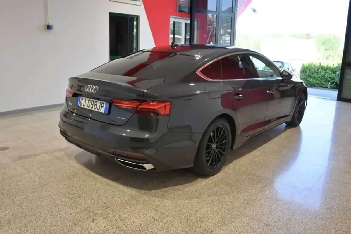 Usata Audi A5 Sportback Business 204 CV (150 kW) 2022 Grigio Utilitaria