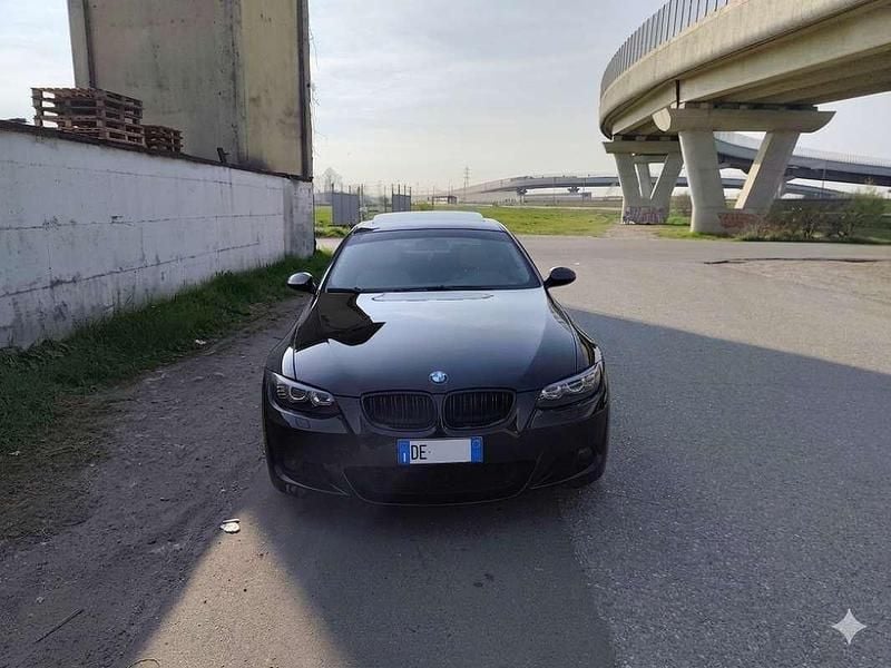 Usata BMW 325 M Sport 218 CV (160 kW) 2007 Nero Coupé