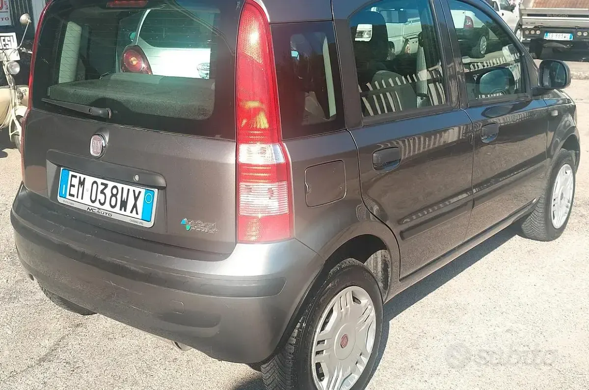 Usata Fiat Panda Classica 69 CV (50 kW) 2012 Marrone Utilitaria