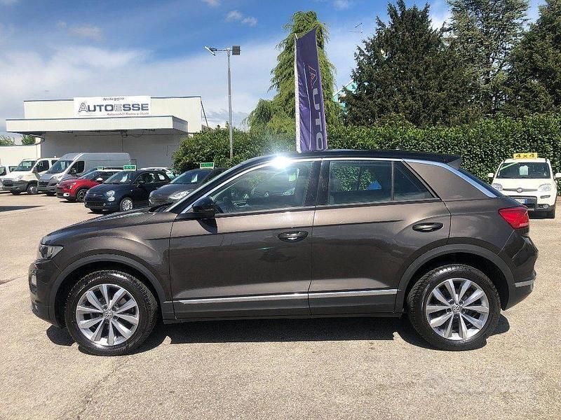Usata VW T-Roc Business 116 CV (85 kW) 2019 Bronzo SUV