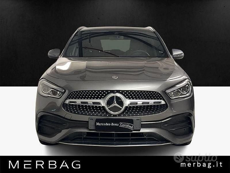 Usata Mercedes GLA200 Premium 150 CV (110 kW) 2021 Grigio SUV
