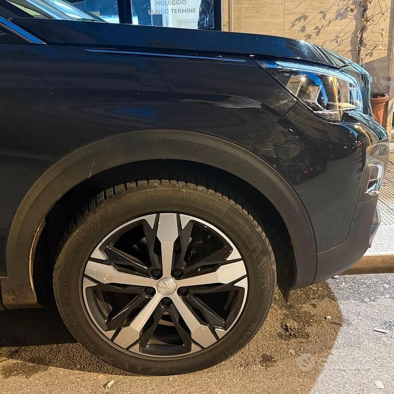 Usata Peugeot 3008 Allure 131 CV (96 kW) 2020 Blu SUV