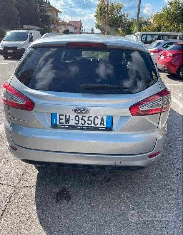 Usata Ford Mondeo 140 CV (102 kW) 2014 Grigio Station wagon