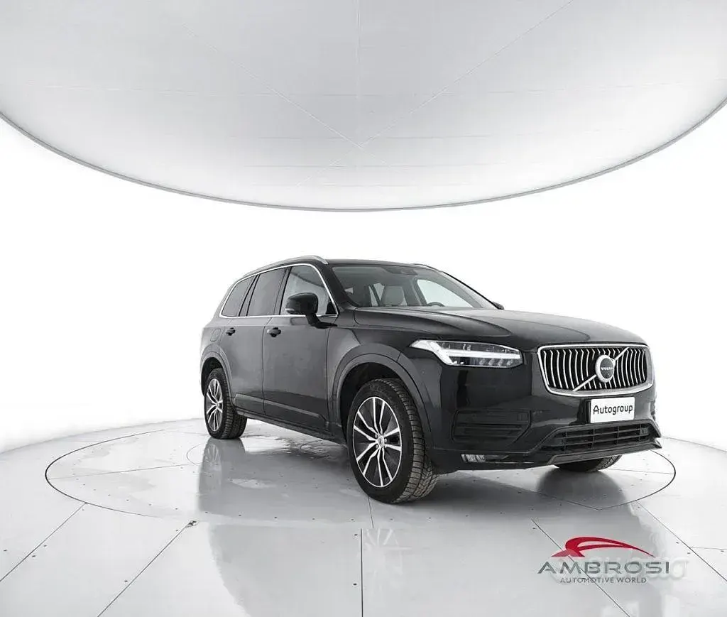 Usata Volvo XC90 Momentum 235 CV (172 kW) 2019 Nero SUV