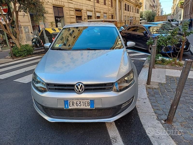 Grigio Usata 2013 VW Polo Utilitaria | 5900 € (Ottimo prezzo) - Immagine 1/4