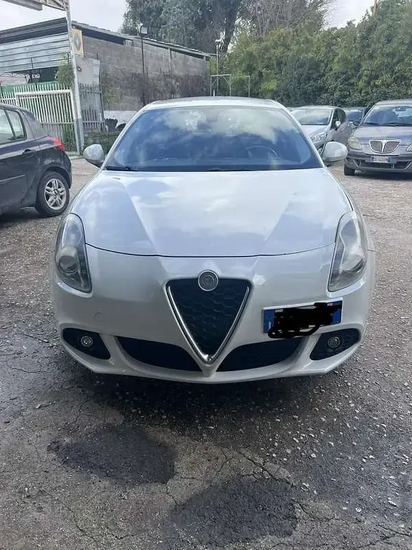 Usata Alfa Romeo Giulietta Exclusive 105 CV (77 kW) 2011 Utilitaria
