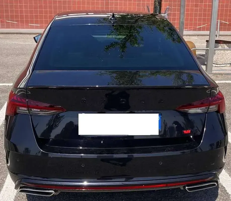 Usata Skoda Octavia RS 245 CV (180 kW) 2023 Nero Berlina