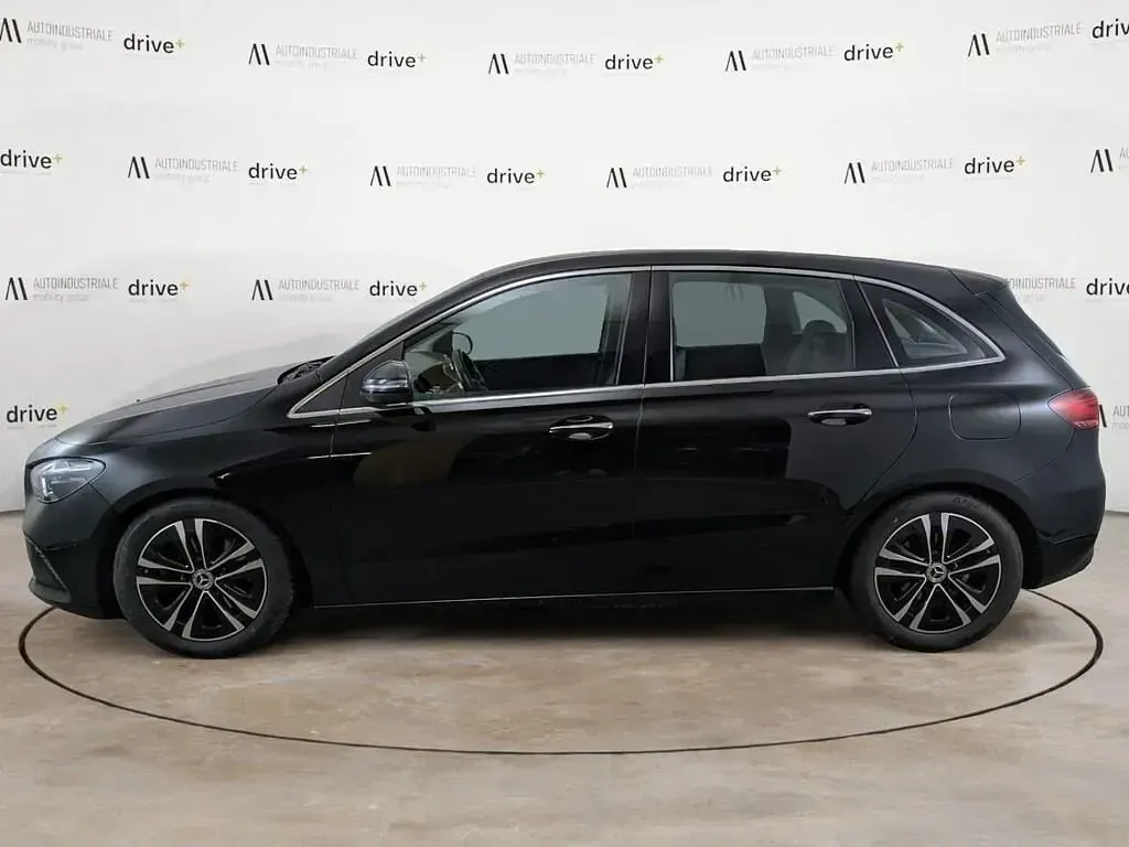 Usata Mercedes B180 Advanced Plus 136 CV (100 kW) 2023 Nero notte Monovolume
