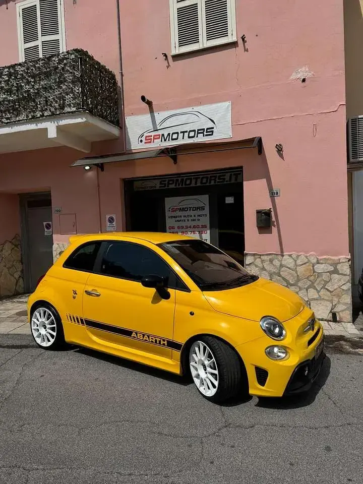 Usata Abarth 595 Pista 160 CV (117 kW) 2019 Giallo Utilitaria