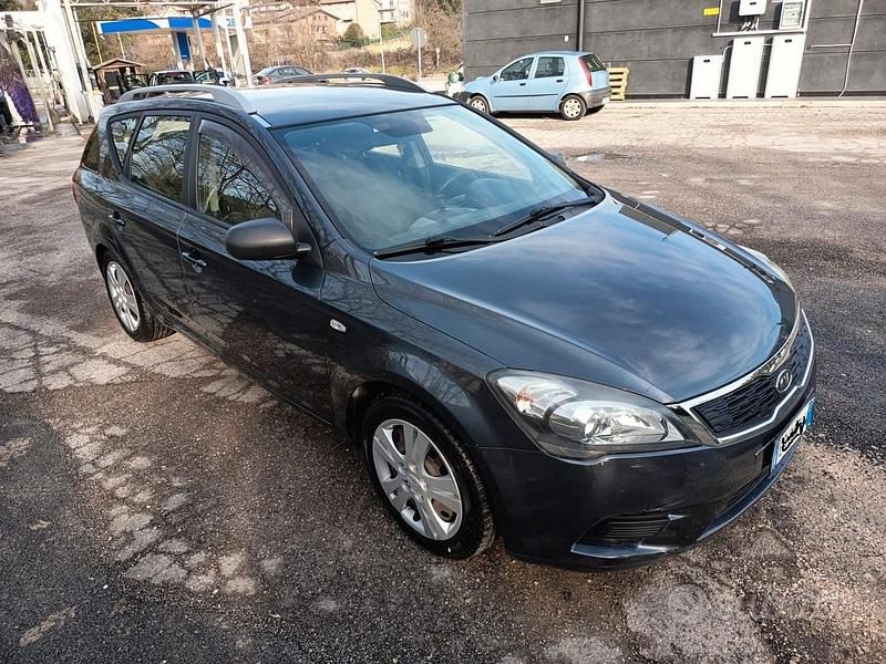 Usata Kia Ceed 2009 Grigio Utilitaria