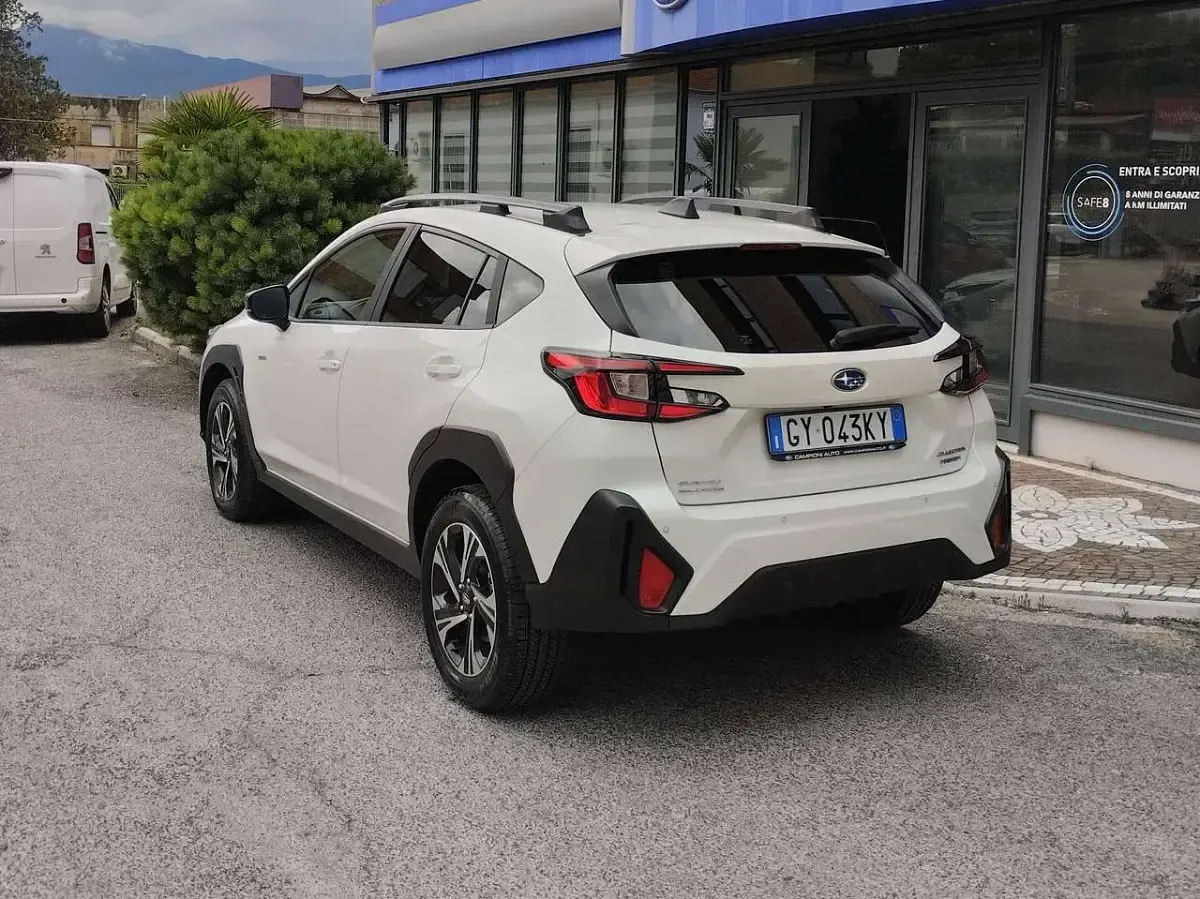 Usata Subaru Crosstrek Style 136 CV (100 kW) 2025 Crystal white pearl SUV