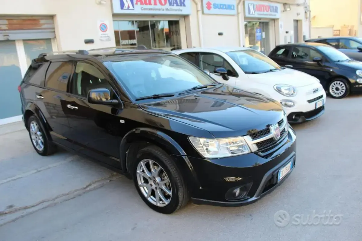 Usata Fiat Freemont Lounge 140 CV (102 kW) 2015 Nero SUV