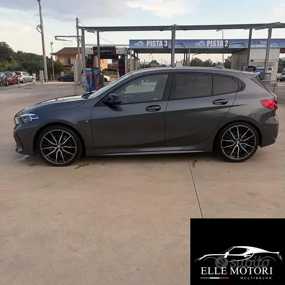 Usata BMW 116 M Sport 116 CV (85 kW) 2021 Grigio Utilitaria