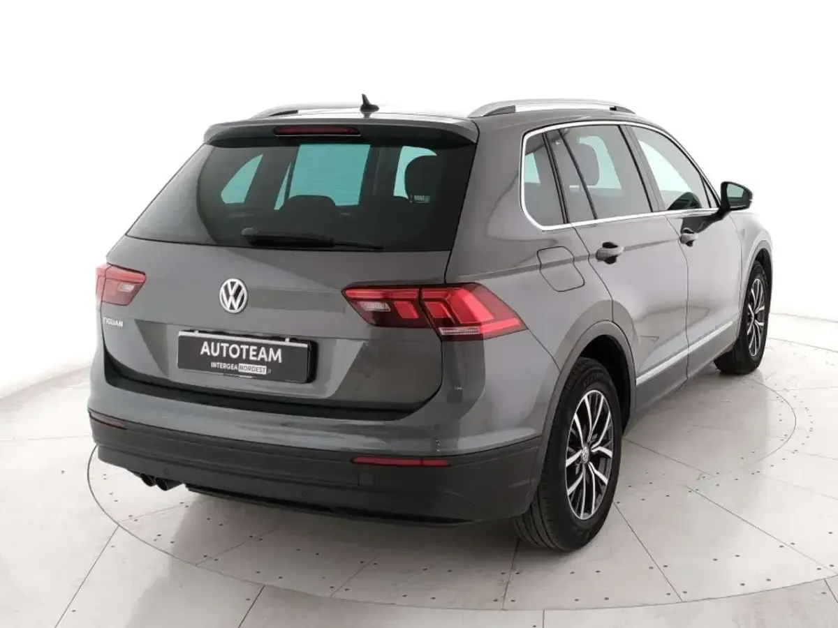Usata VW Tiguan Business 116 CV (85 kW) 2020 Grigio antracite SUV