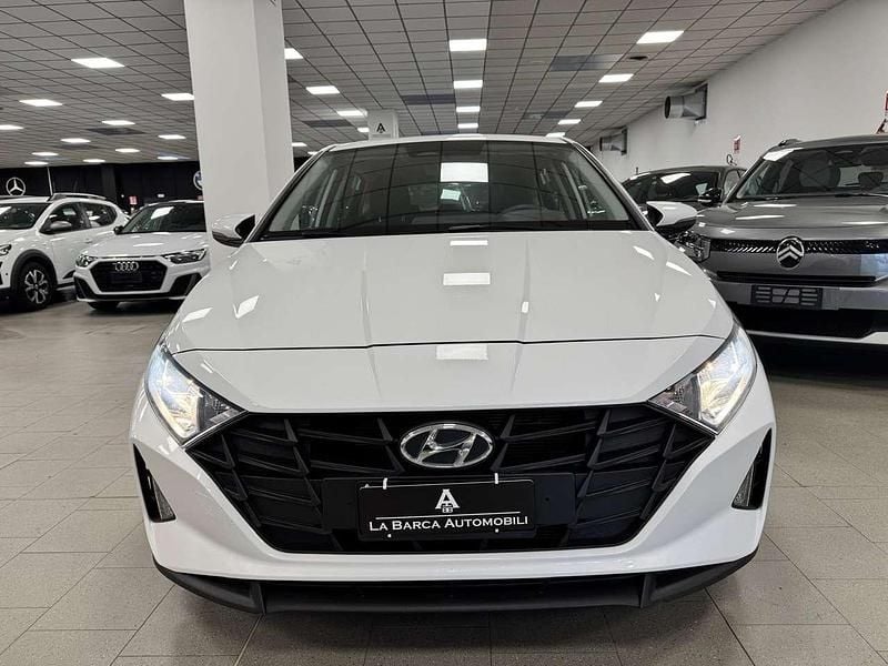 Usata Hyundai i20 84 CV (61 kW) 2023 Bianco Utilitaria