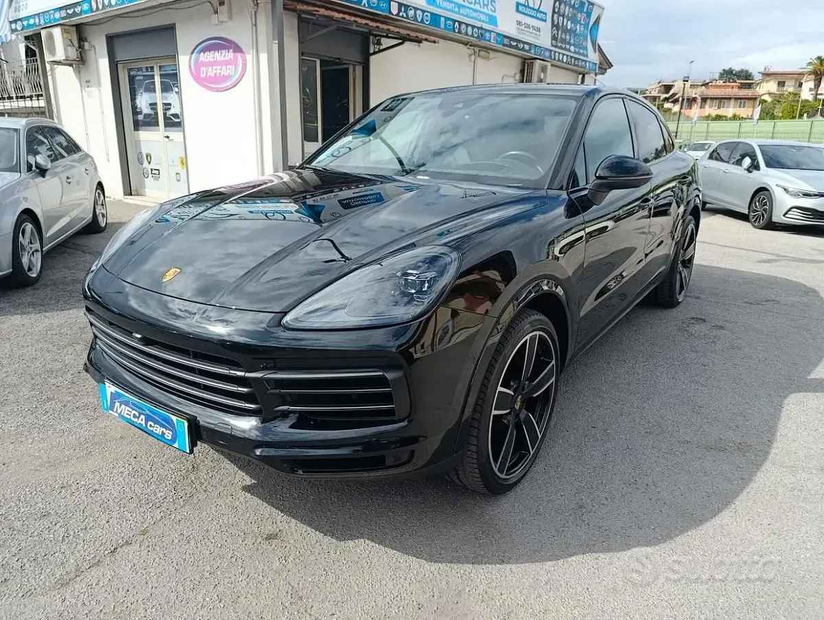 Usata Porsche Cayenne Platinum Edition 340 CV (250 kW) 2023 Nero SUV