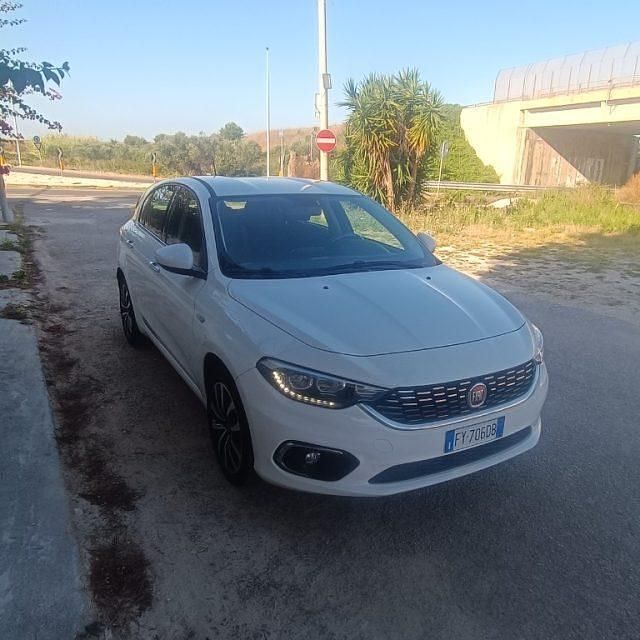 Usata Fiat Tipo Lounge 95 CV (69 kW) 2019 Bianco Berlina