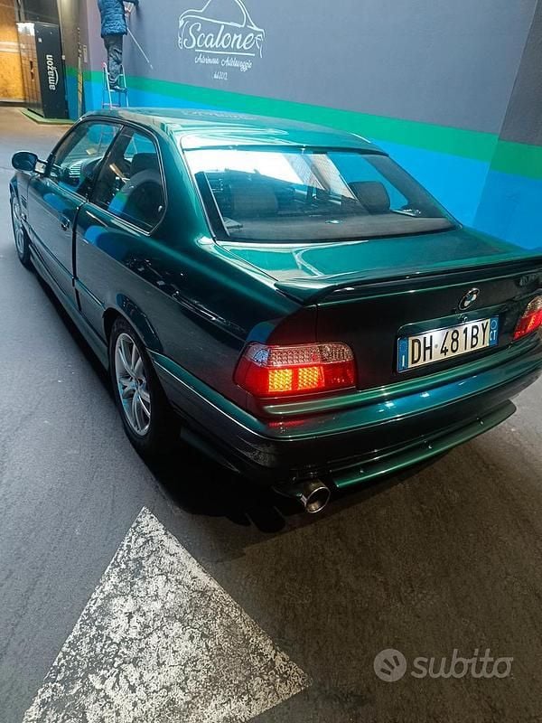 Usata BMW 318 Efficient Dynamics 140 CV (102 kW) 1992 Verde Coupé