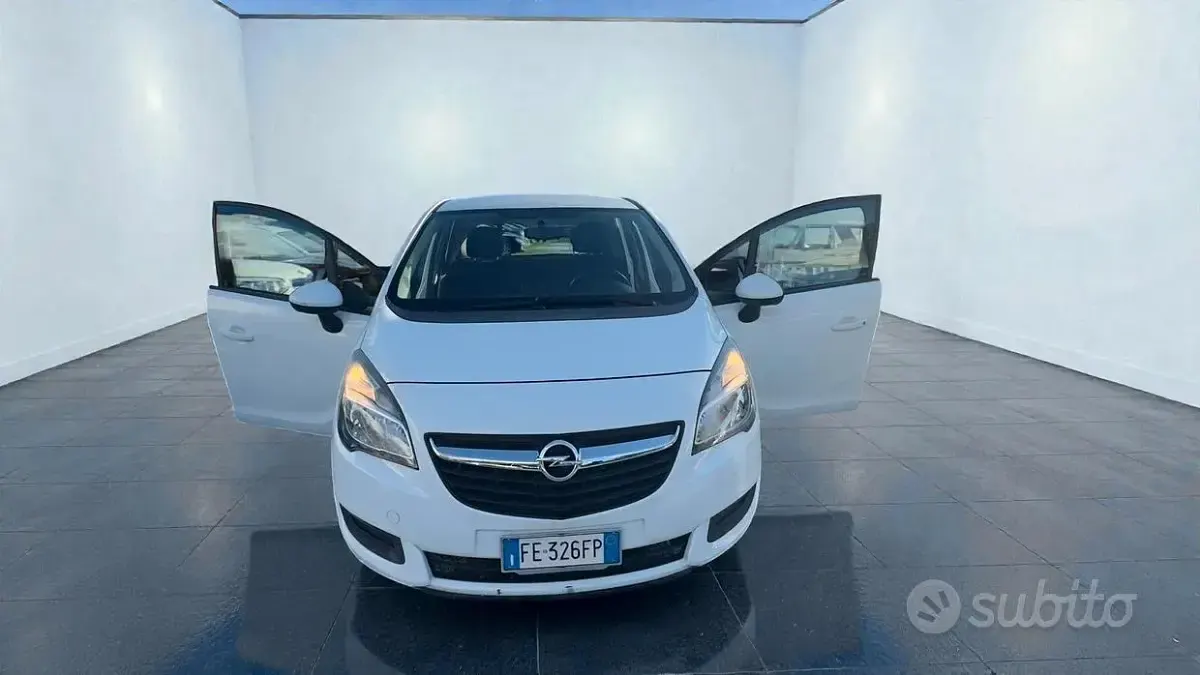 Usata Opel Meriva Cosmo 95 CV (69 kW) 2016 Bianco Monovolume