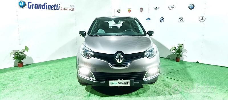 Usata Renault Captur 90 CV (66 kW) 2014 Grigio SUV