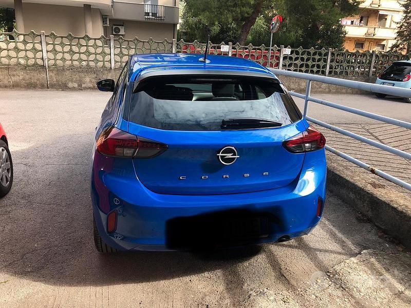 Usata Opel Corsa 75 CV (55 kW) 2024 Blu Berlina