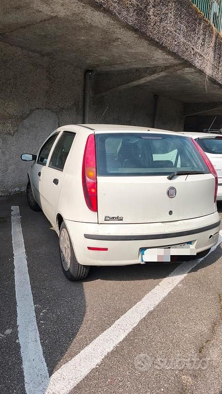 Usata Fiat Punto Classica 77 CV (56 kW) 2009 Bianco Utilitaria
