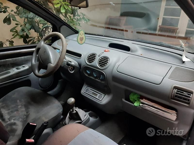 Usata Renault Twingo 75 CV (55 kW) 2006 Nero Utilitaria