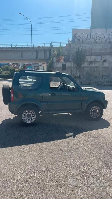 Usata Suzuki Jimny 86 CV (63 kW) 2005 Verde SUV