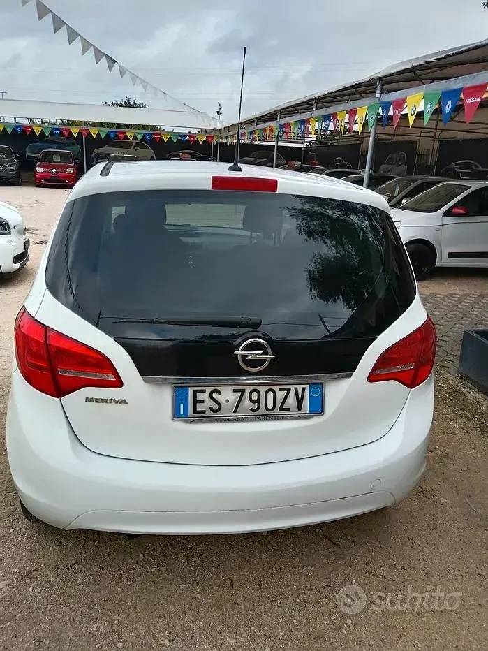 Usata Opel Meriva 120 CV (88 kW) 2013 Bianco Monovolume