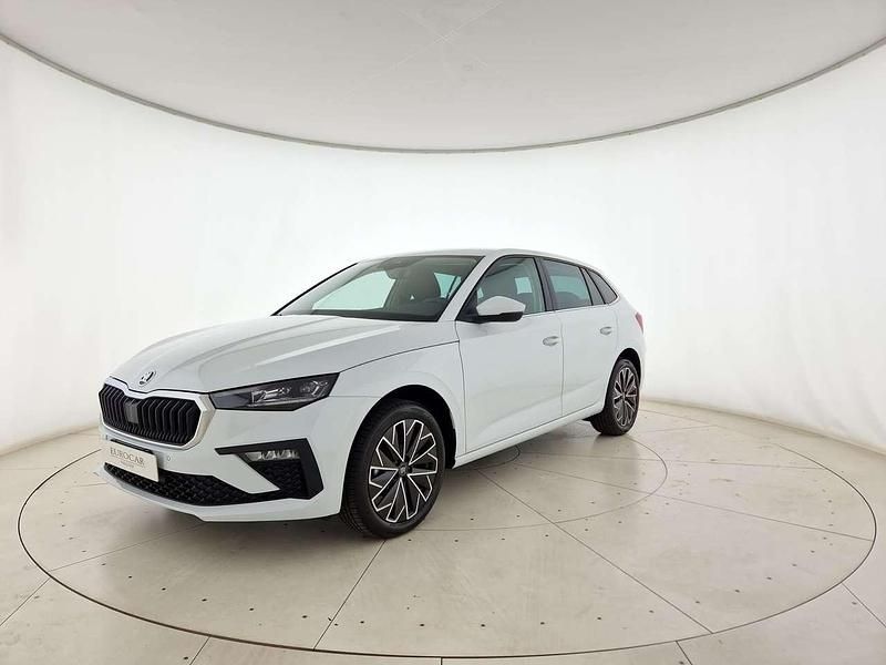 Usata Skoda Scala Style 116 CV (85 kW) 2025 Bianco luna metallizzato Utilitaria